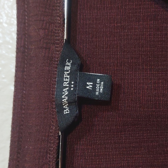 PRE OWNED BANANA REPUBLIC LONG SLEEVE SHIRT SIZE M COLOR BURGUNDY LIGHTWEIGHT - Picture 2 of 7